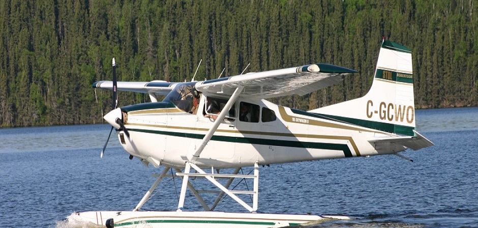 Pontoon Plane at the Molson Lake Lodge